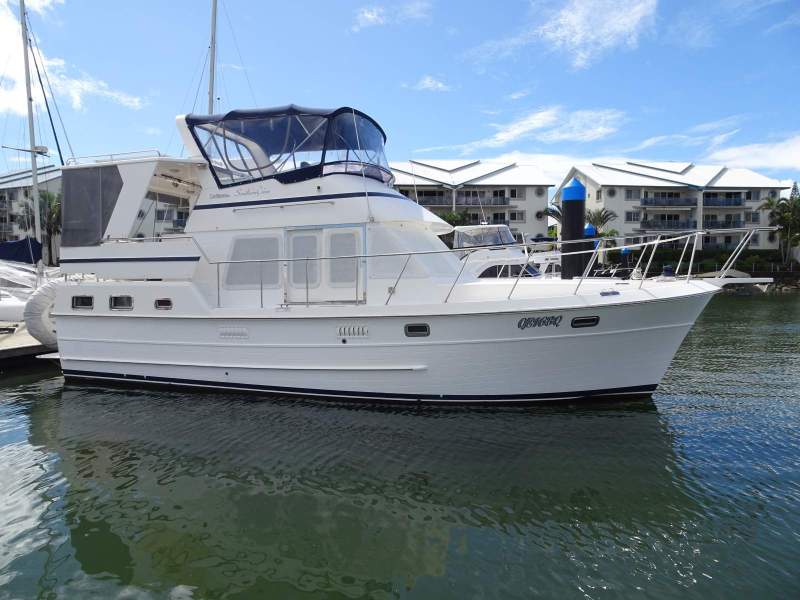 DeFever 36 Sundeck Flybridge Heritage East