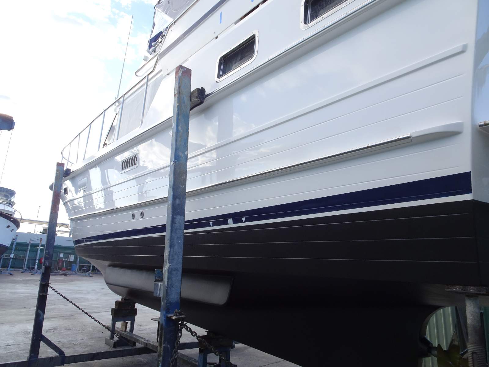 DeFever 36 Sundeck Flybridge Heritage East
