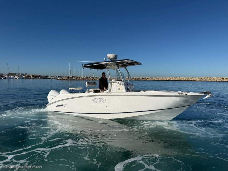 Boston Whaler 240 Outrage