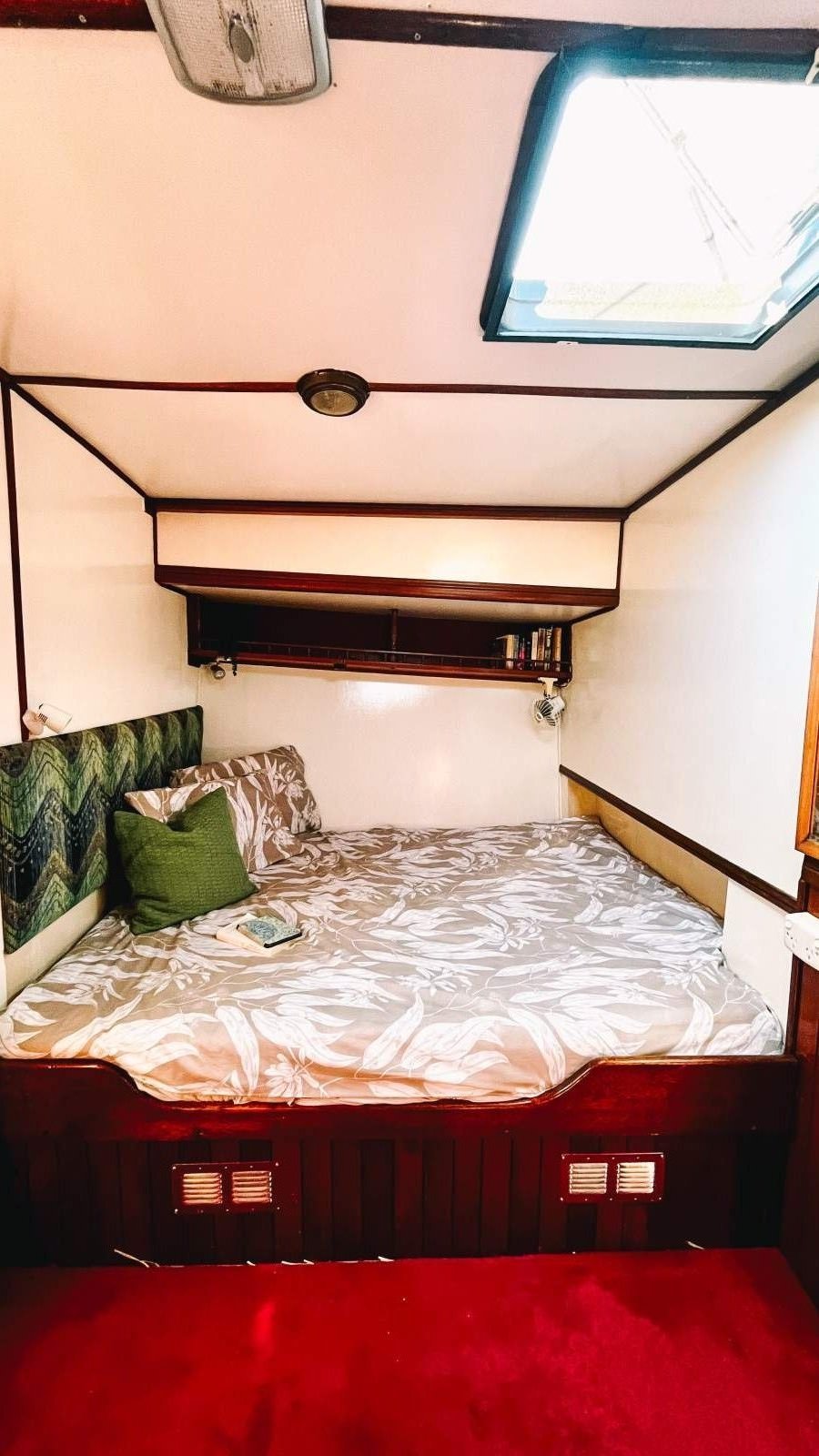 Argonaut Single Mast Sloop Motor Sailer:Main Queen width bed