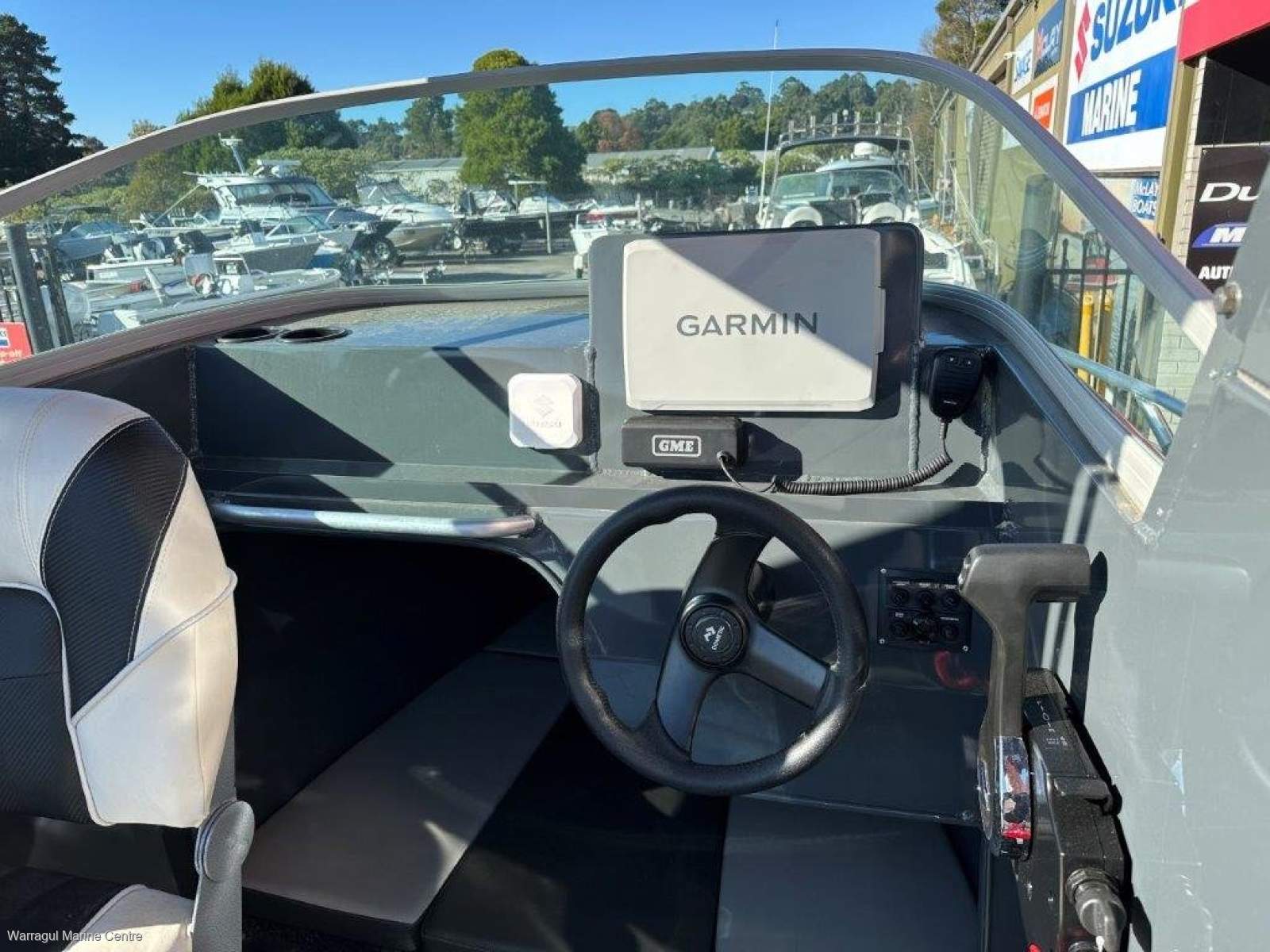 New Makocraft 591 Island Cab HT EX Demonstrator