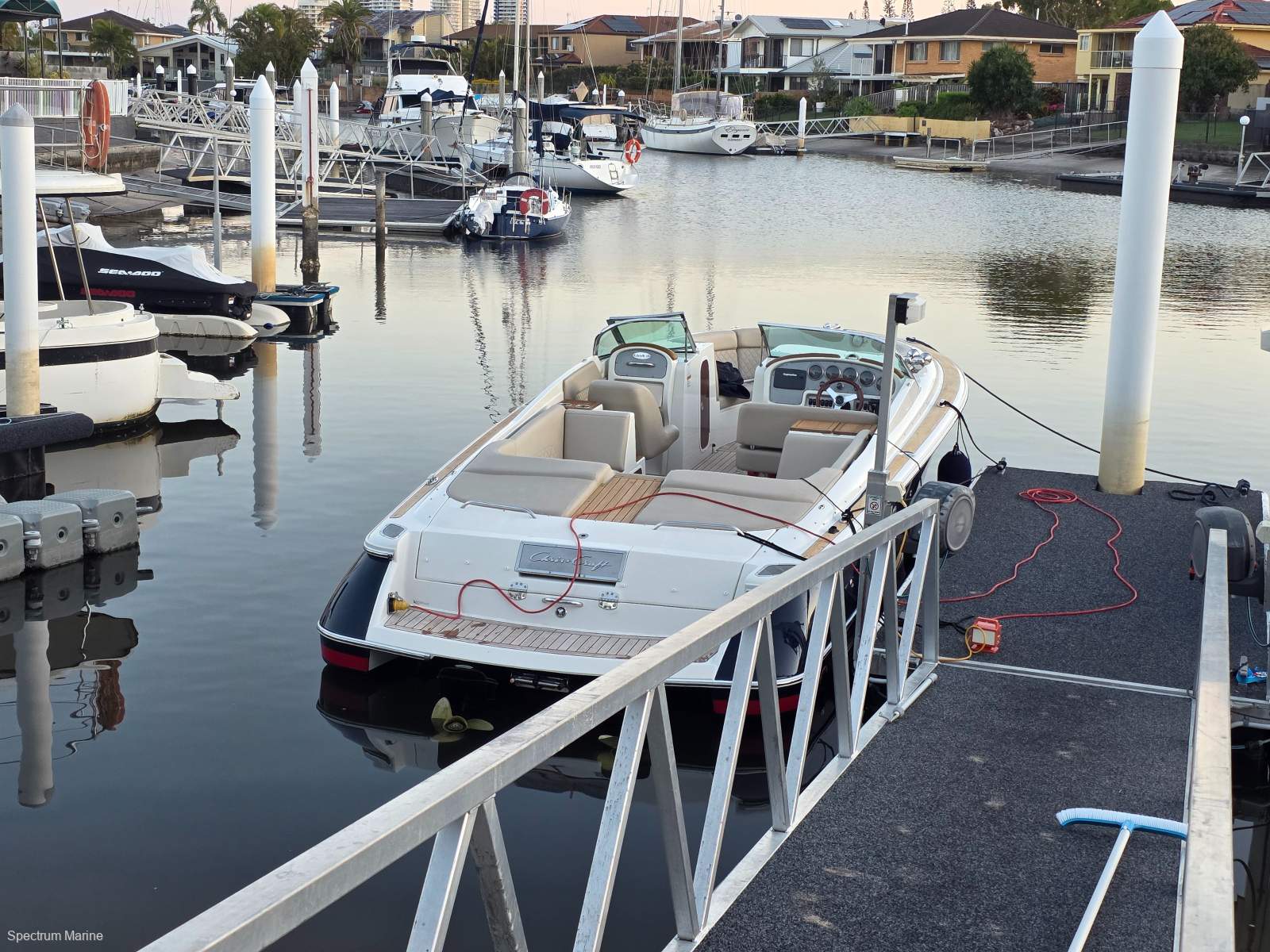 Chris Craft Launch 28