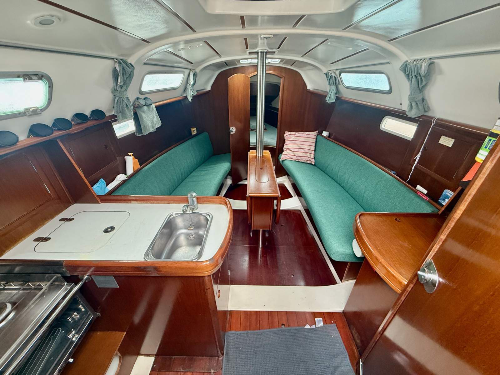 Beneteau Oceanis 311 Shallow Draft