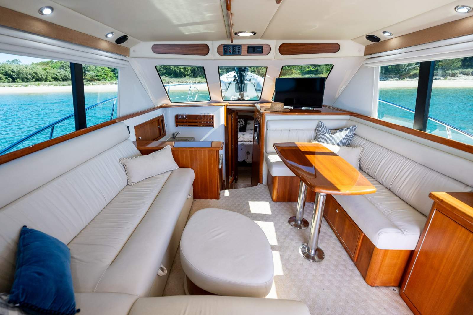 Riviera 37 Open Flybridge