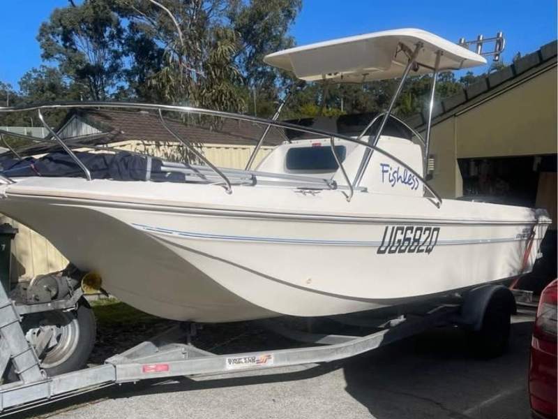 Aussie Whaler 550 Centre Console