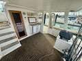 Bestway LaBelle 44 Flybridge