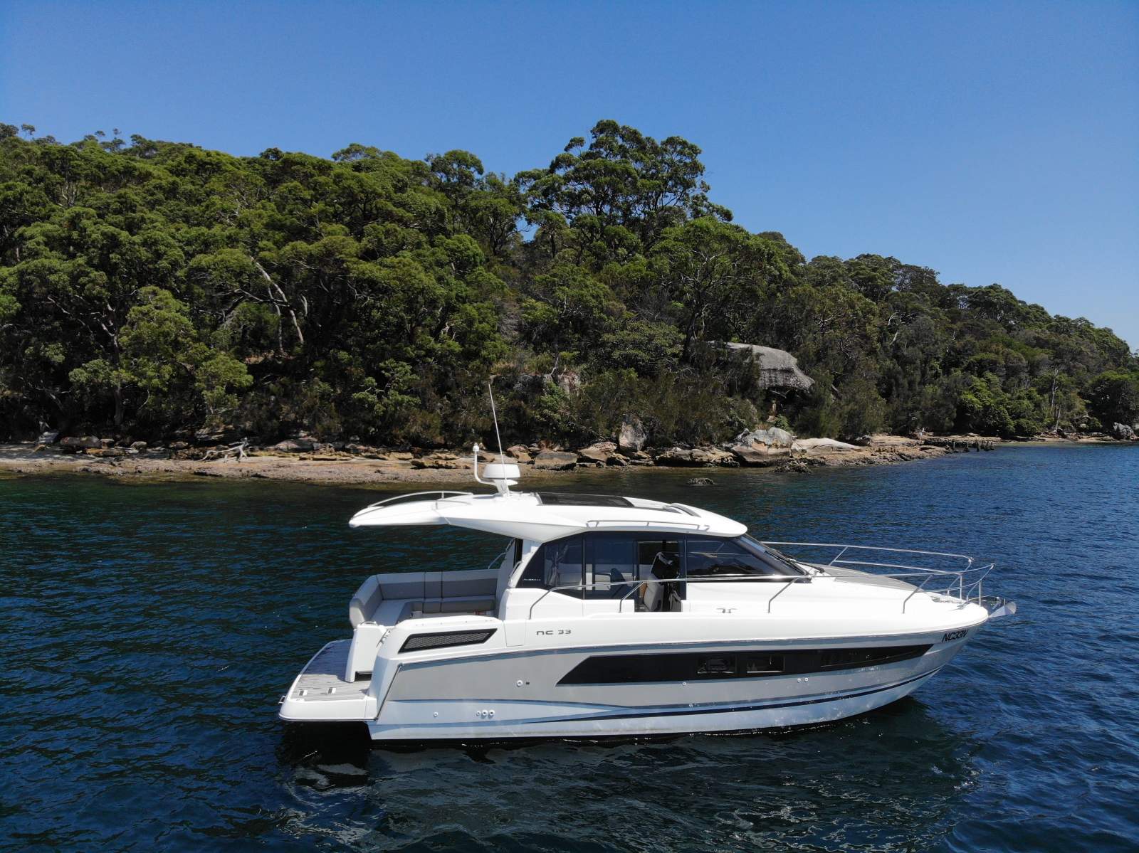 Jeanneau NC 33