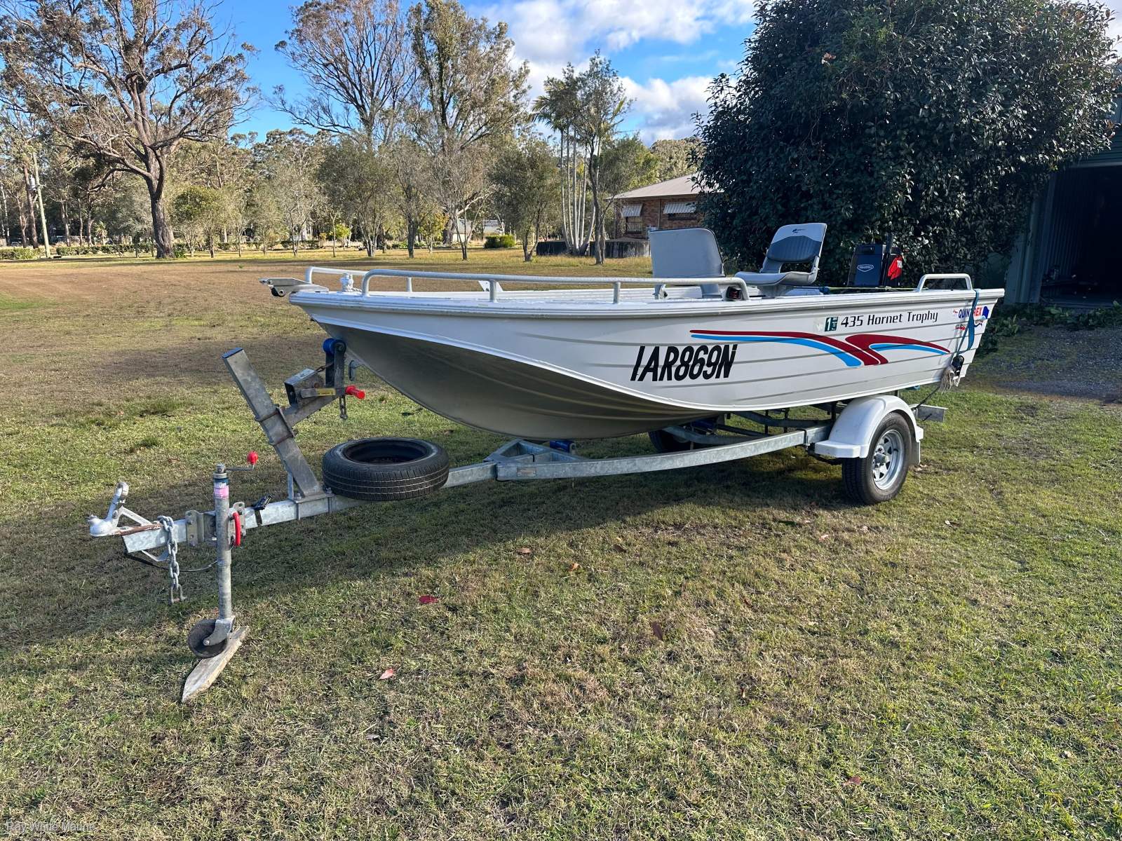 Quintrex 435 Hornet Trophy