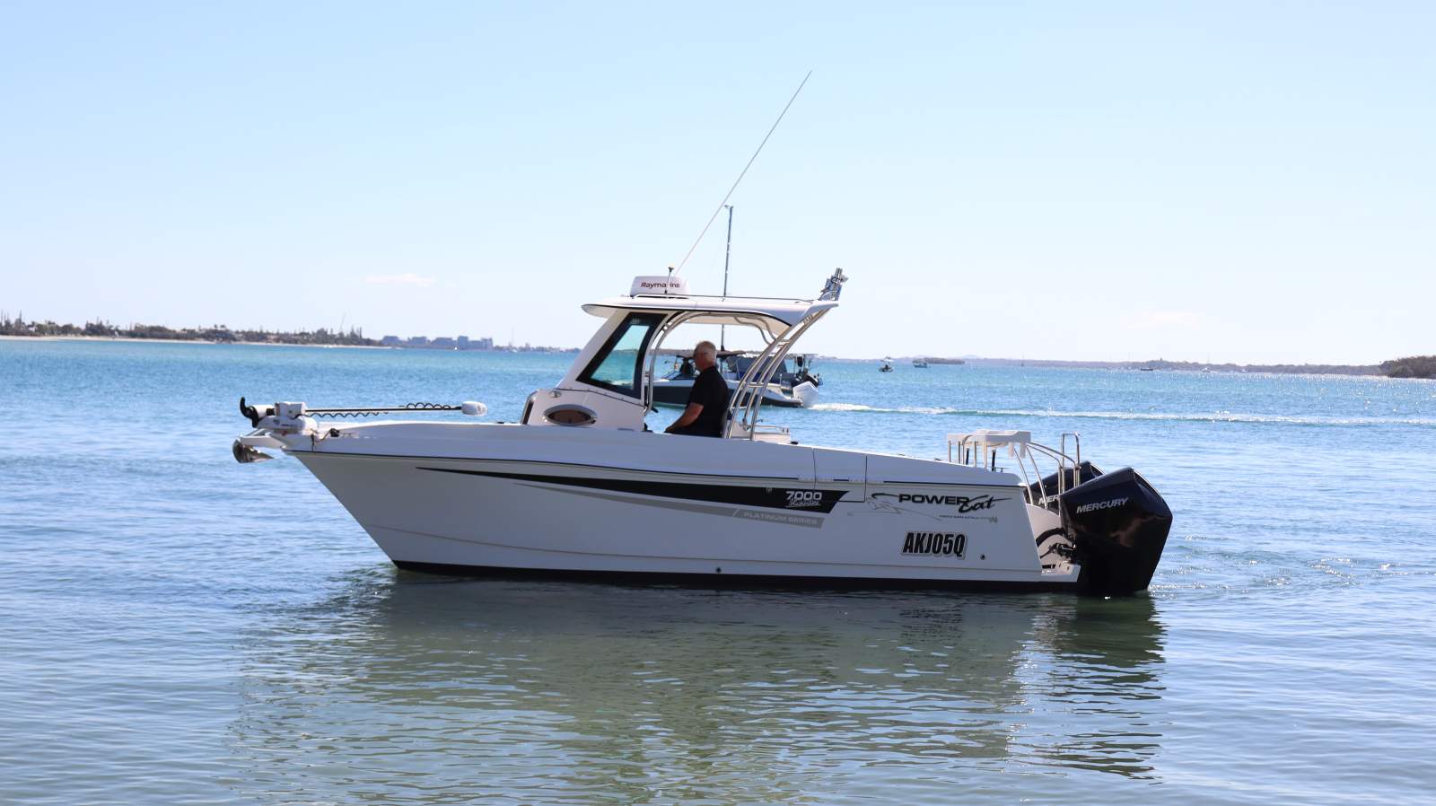 Powercat 7000 Pioneer Fisherman