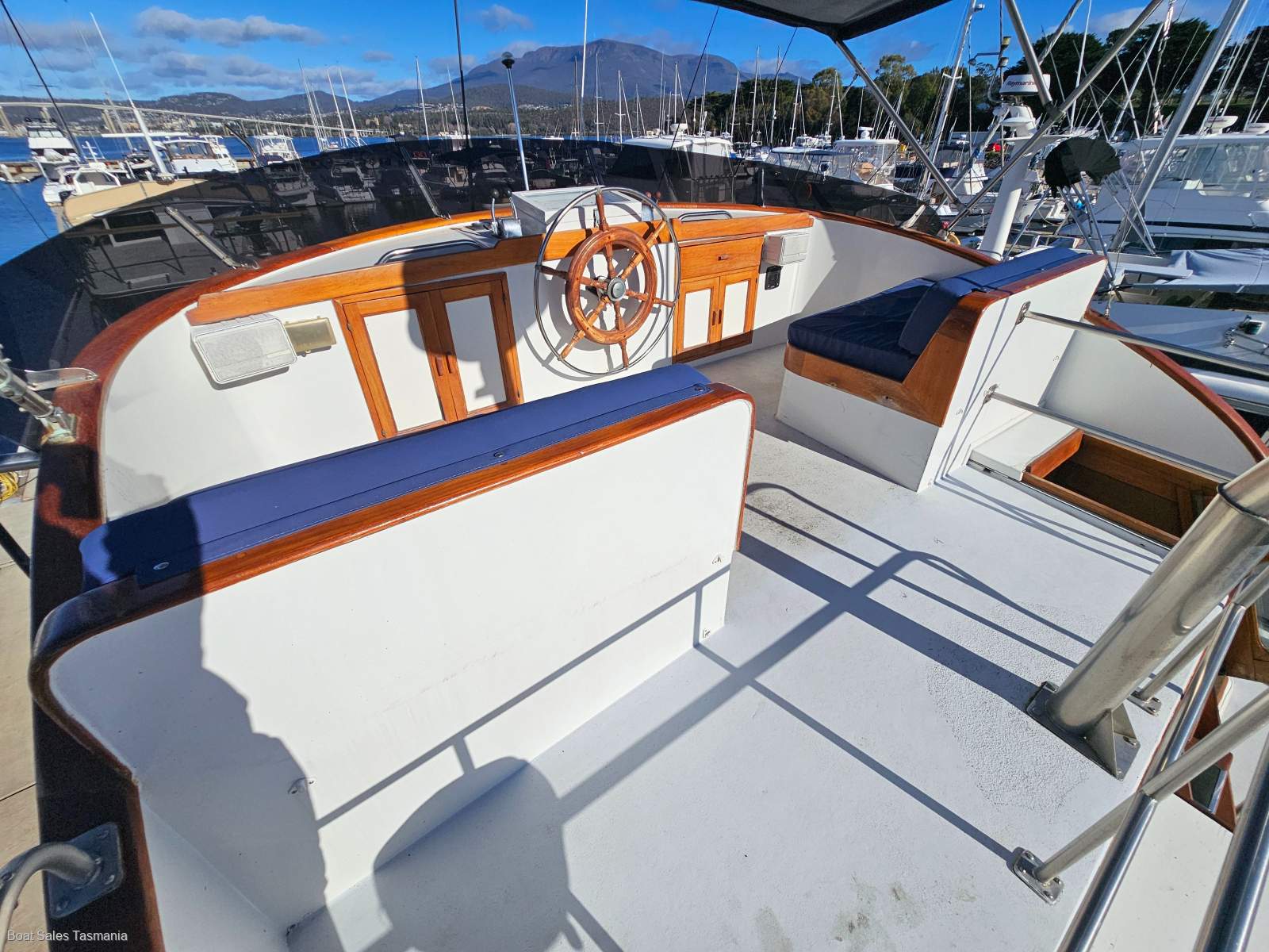 DeFever 49 Pilothouse Apres Vous