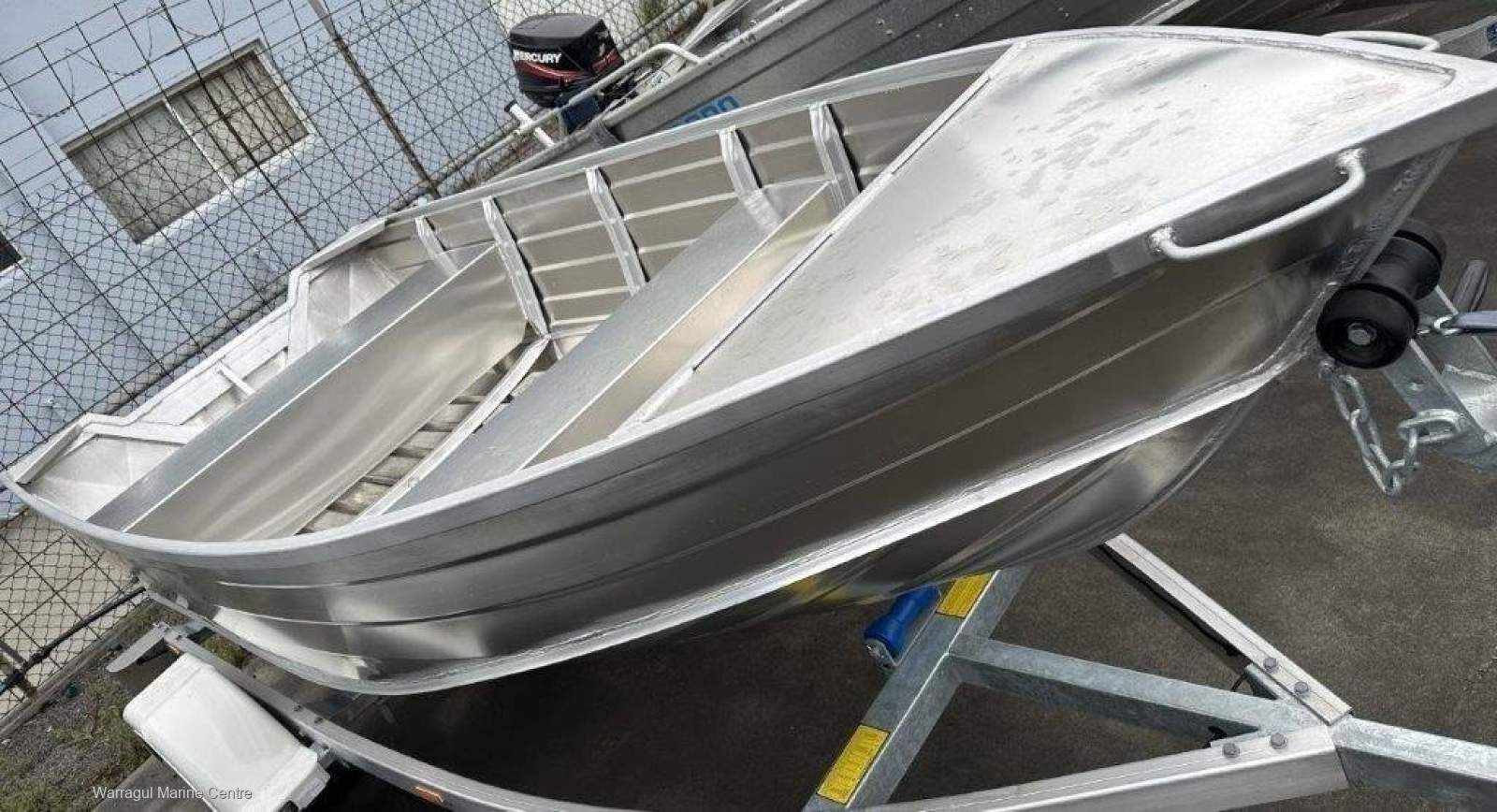 Makocraft 376 Topper Tracker HULL ONLY