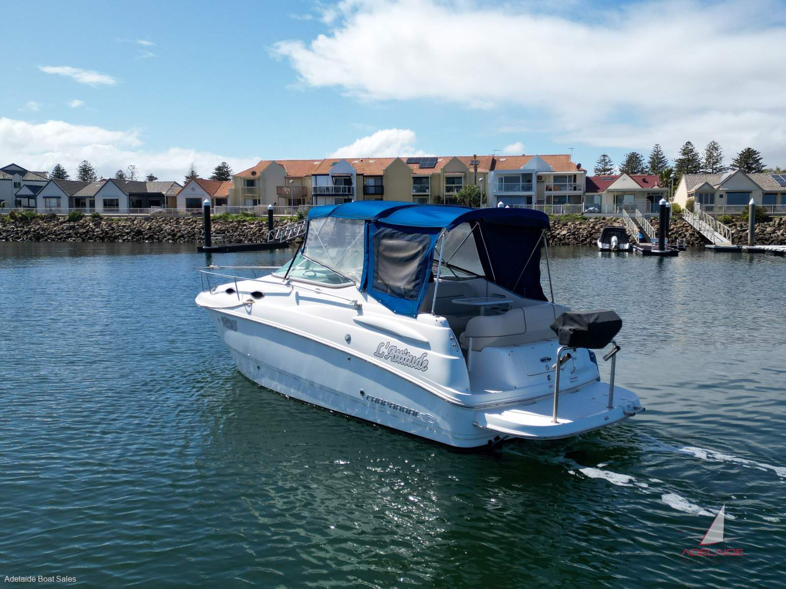 Chaparral 240 Signature