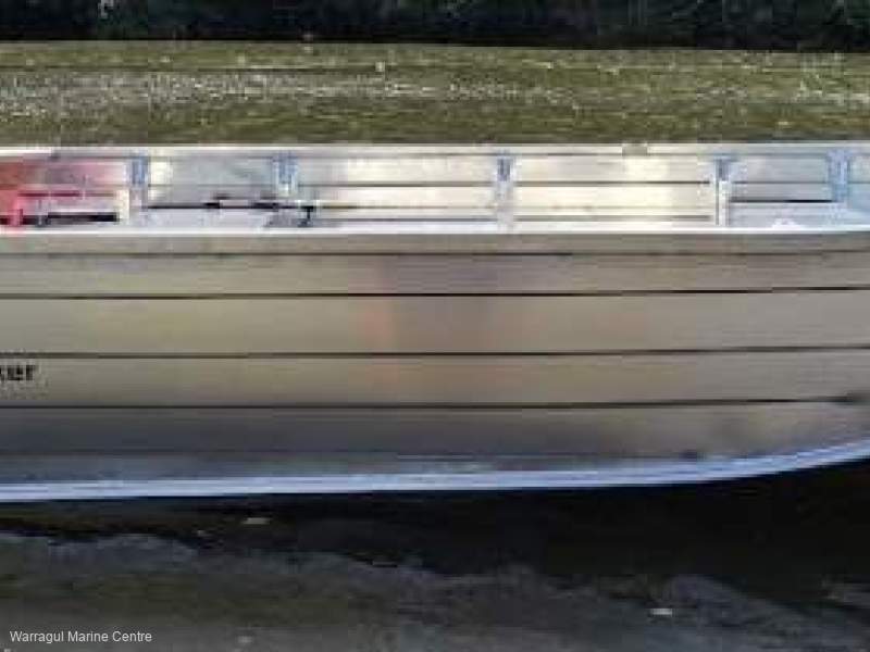 Makocraft 386 Topper Tracker HULL ONLY