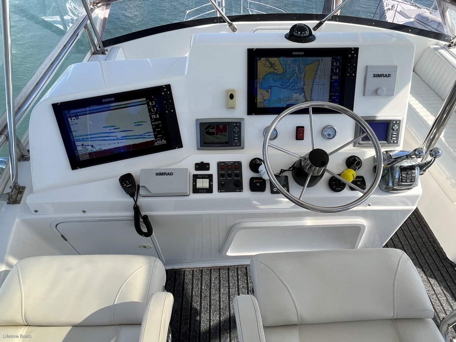Caribbean 35 Flybridge Cruiser MK 3 - Caribbean 35 MARK III -