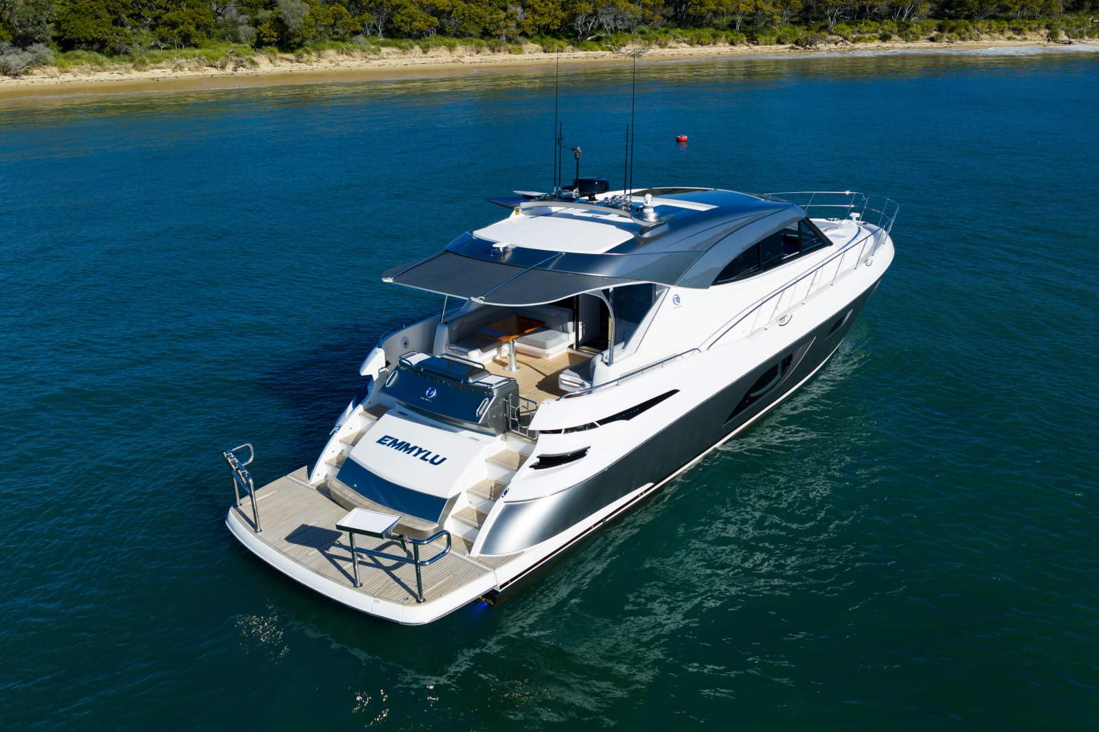 Riviera 6000 Sport Yacht Platinum Edition 2024 Model