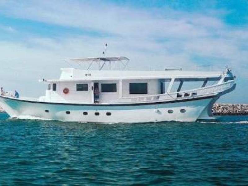 80ft Fiber Dhow
