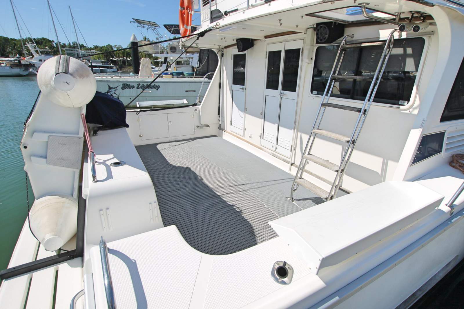Scimitar 1010 Power Catamaran in 2C and 2D survey.