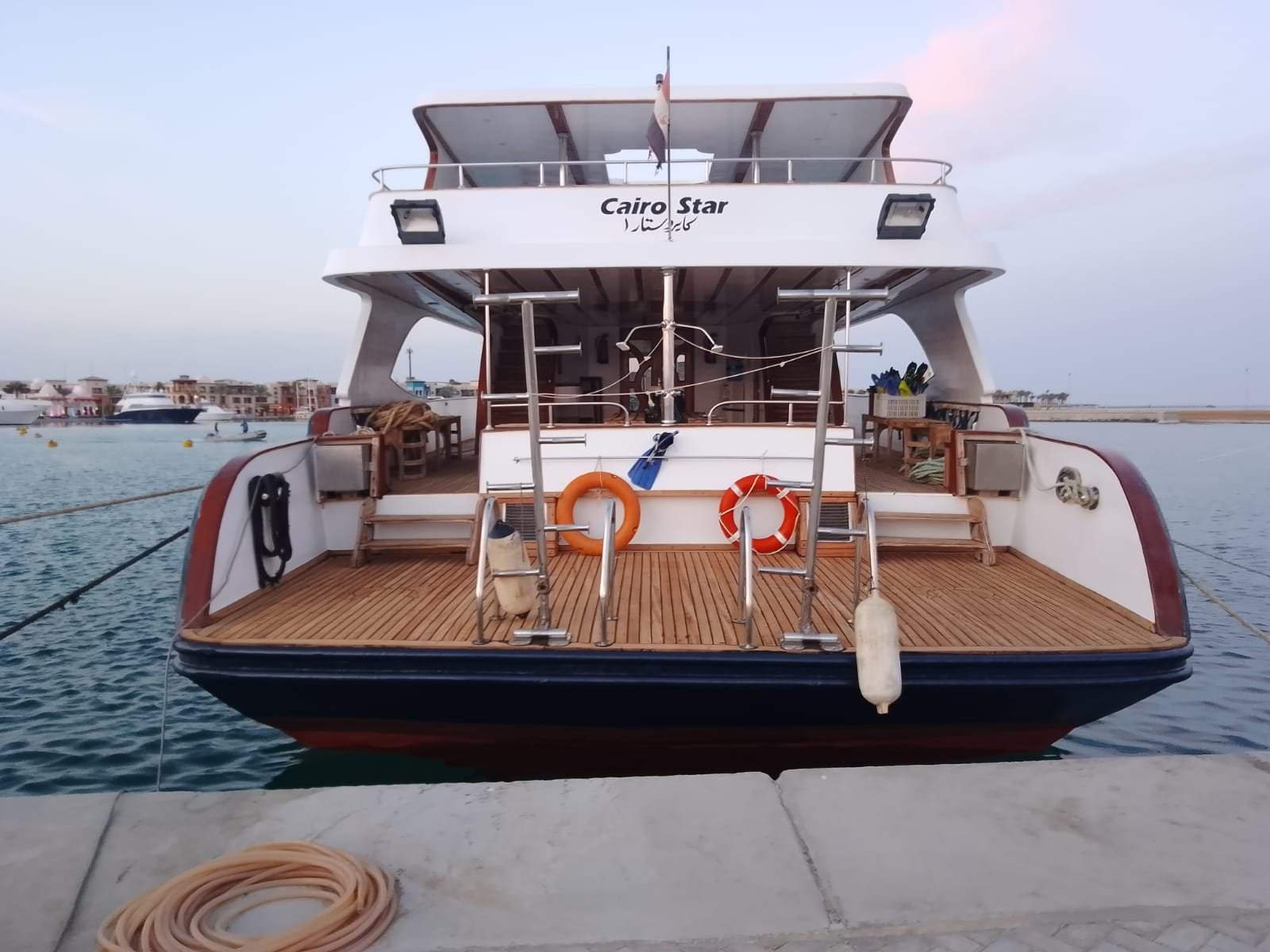 28m Daily Boat