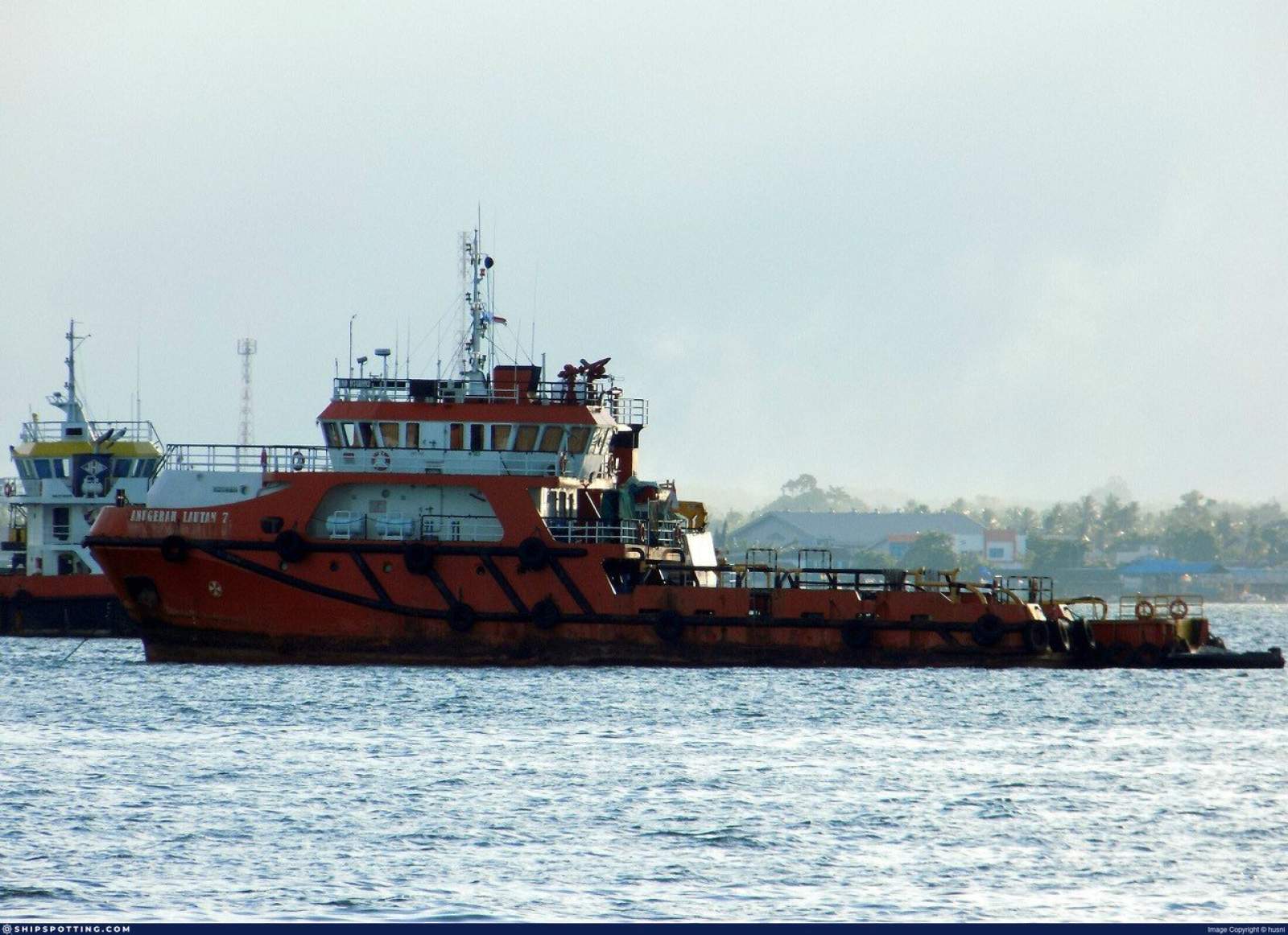 36m 2060 HP Utility Tug