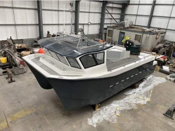 8.75m Work Boat Cat