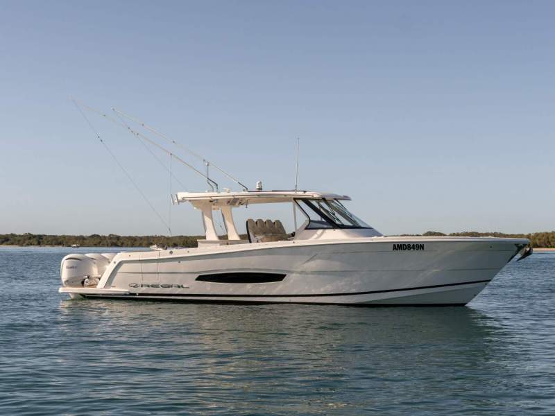 Regal 38 SAV