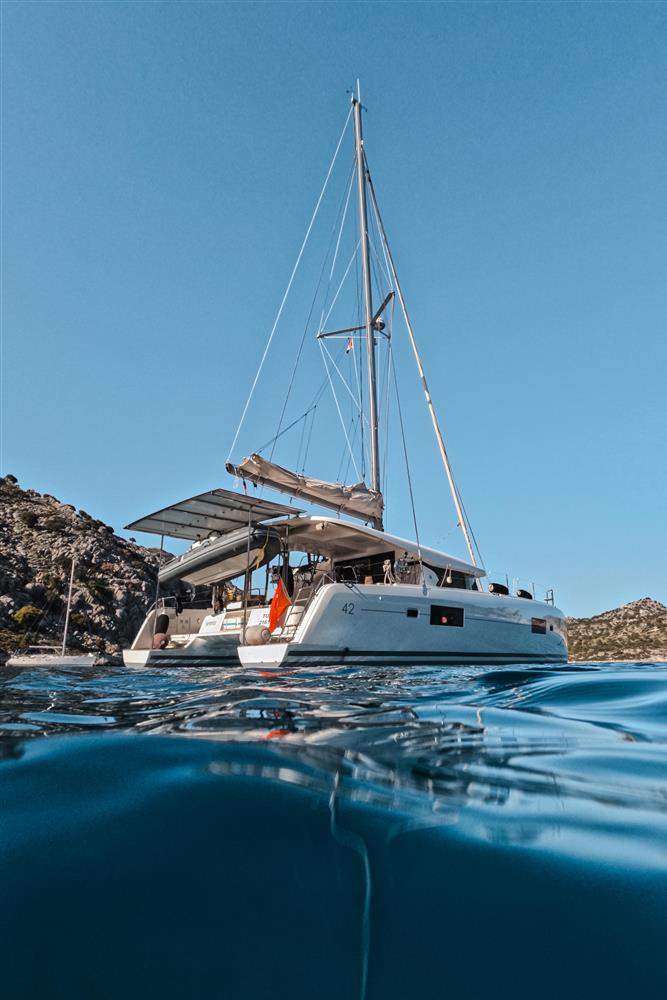 Lagoon 42