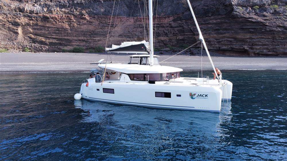 Lagoon 42