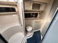 Sea Ray 460 Express Cruiser " Twin Diesel Shaft ":Bathroom