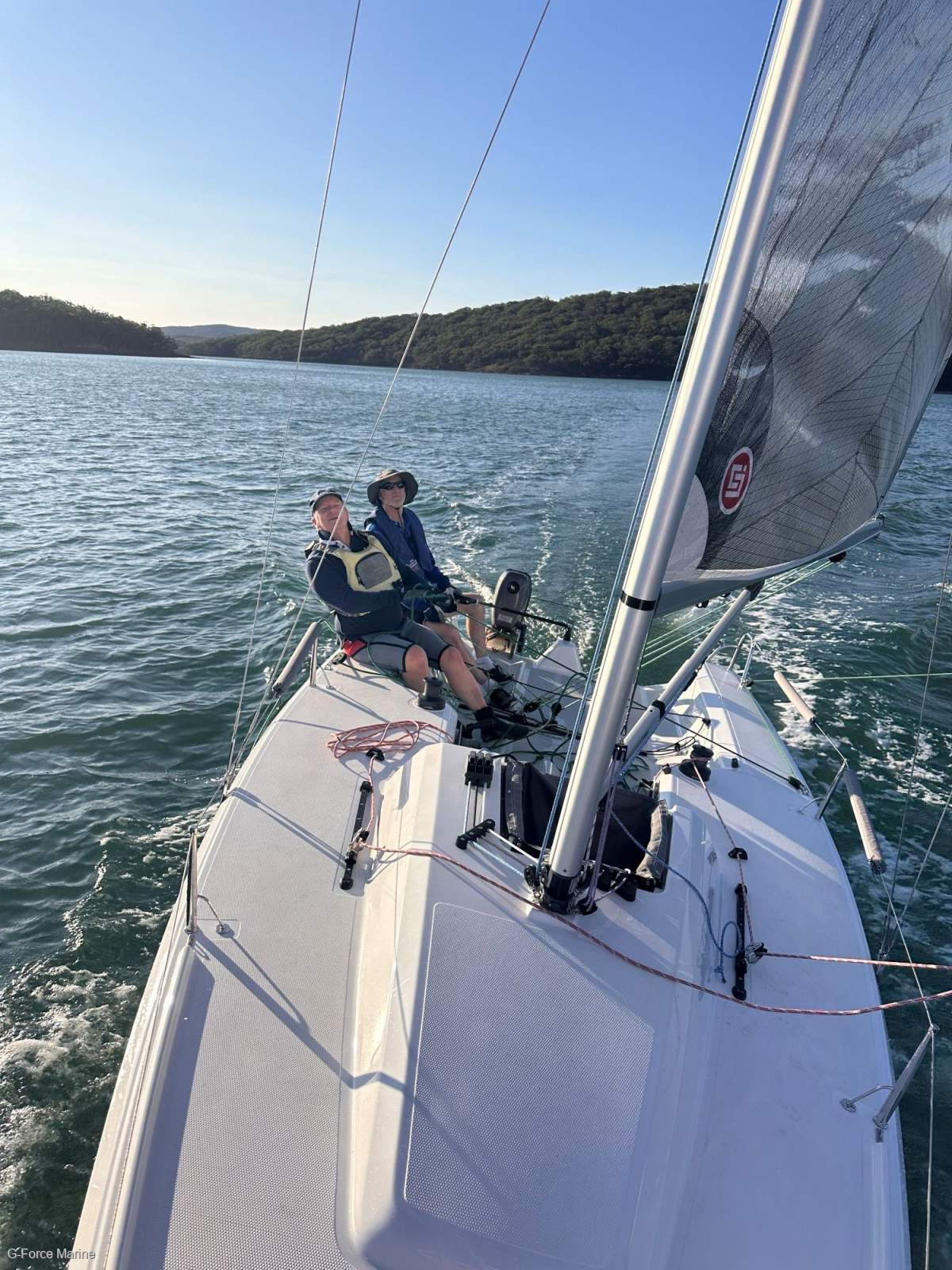Fareast 23R - Sailing Shorthanded?