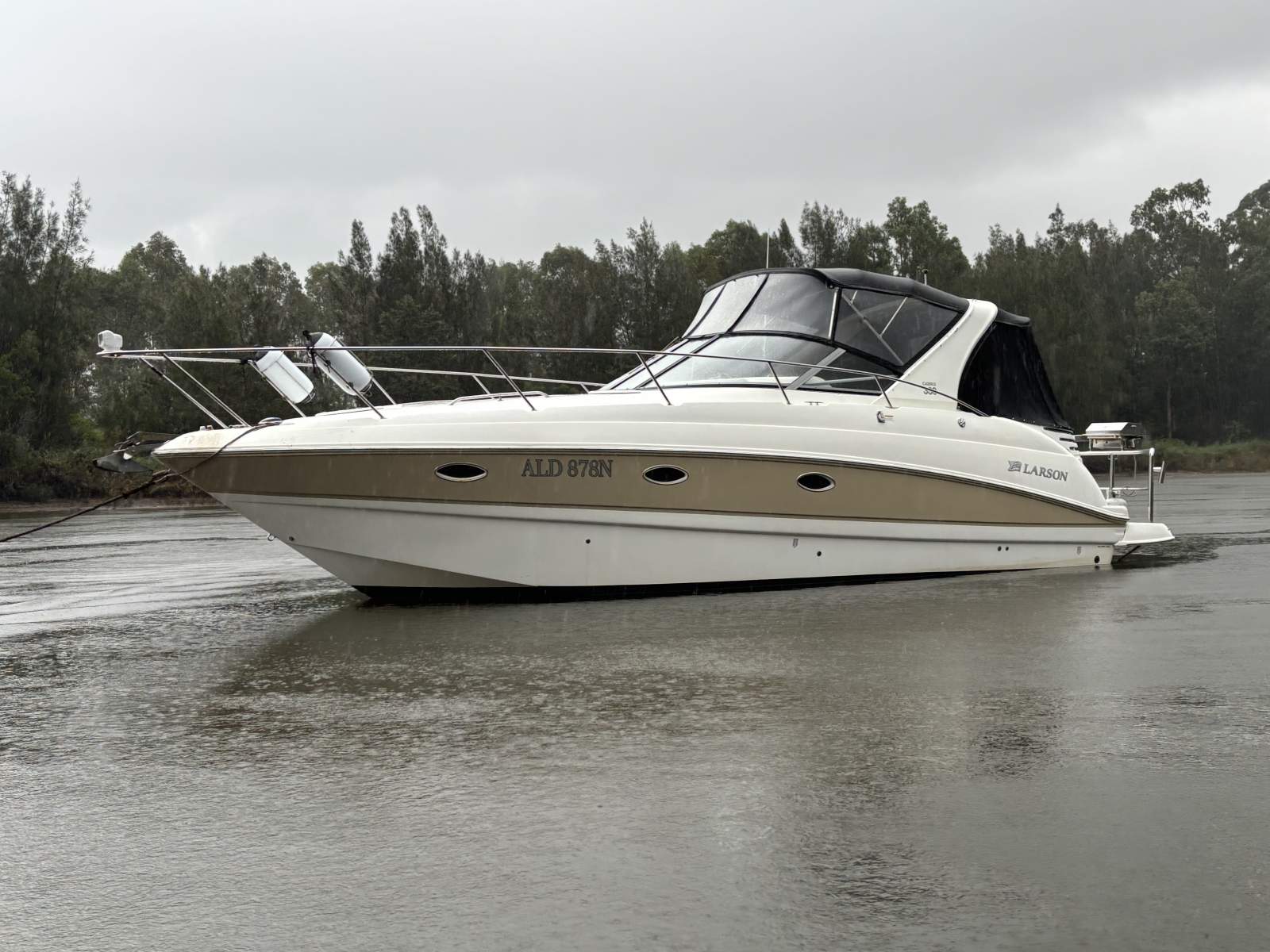Larson Cabrio 330