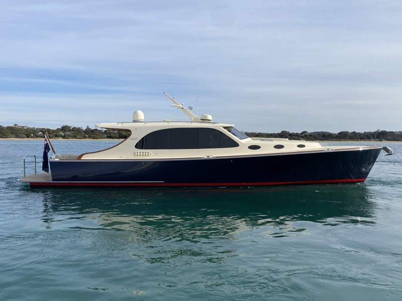 Palm Beach Motor Yachts 45 Sedan