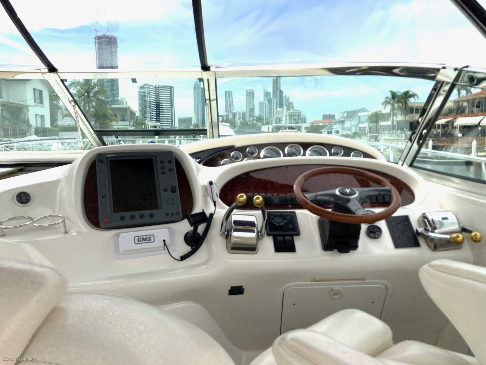 Sea Ray 380 Sundancer