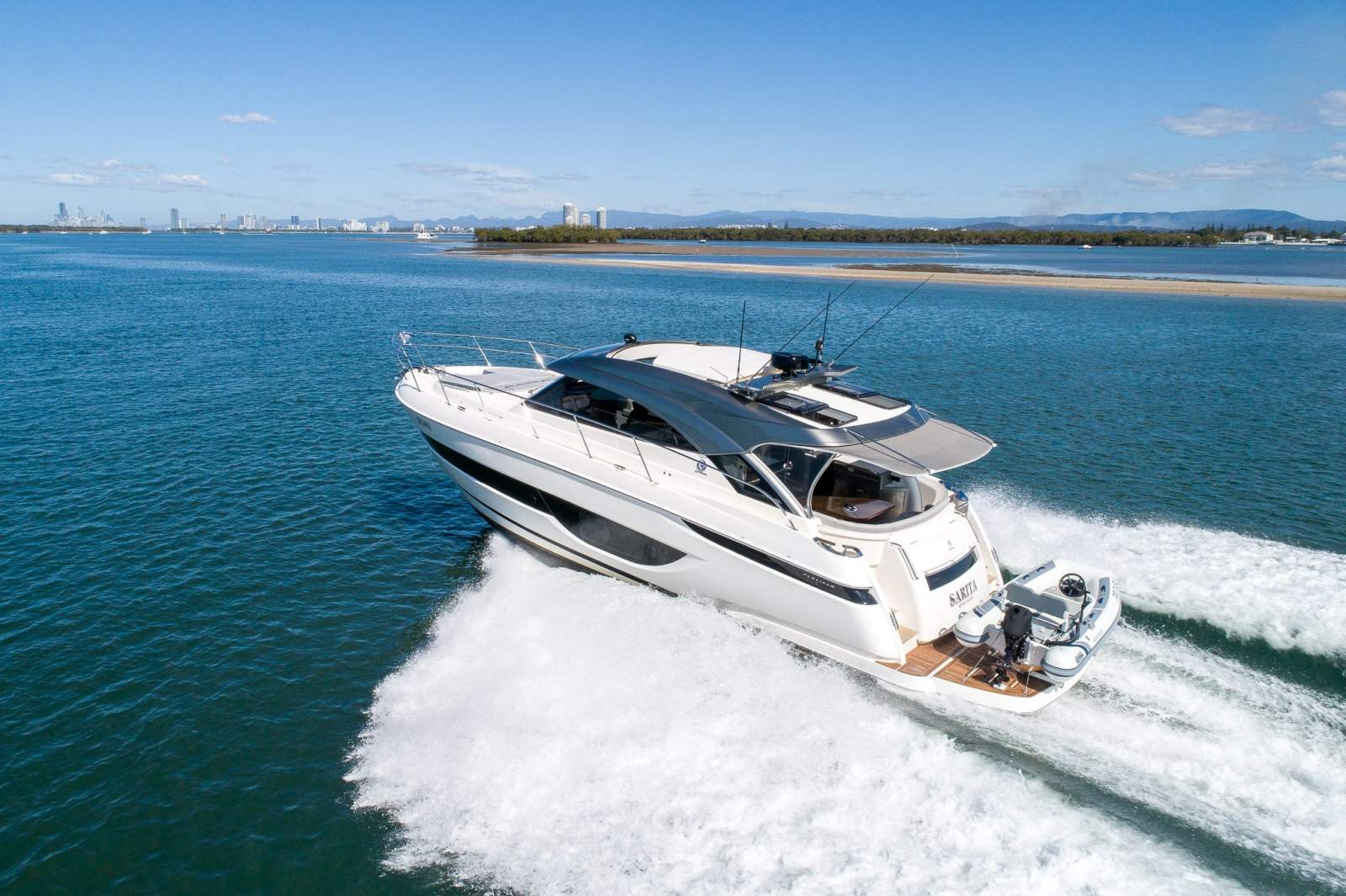 Riviera 4600 Sport Yacht Platinum Edition