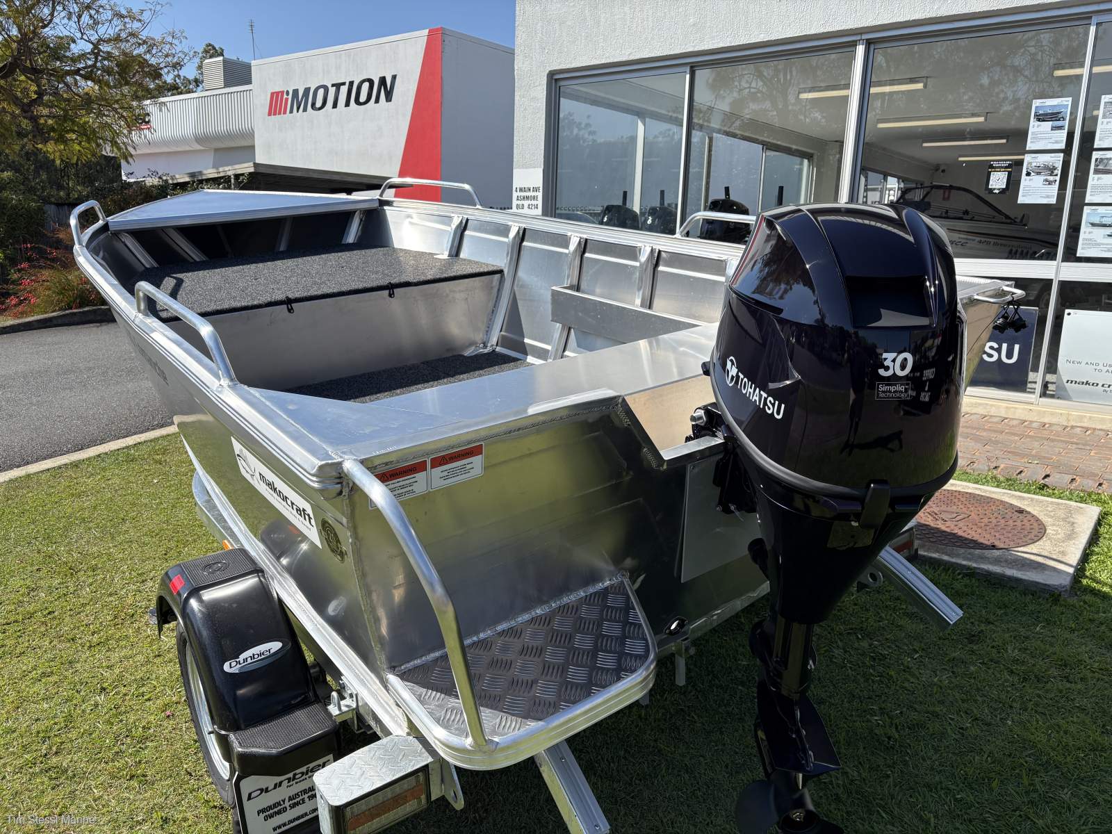 New Makocraft 410 Comanche