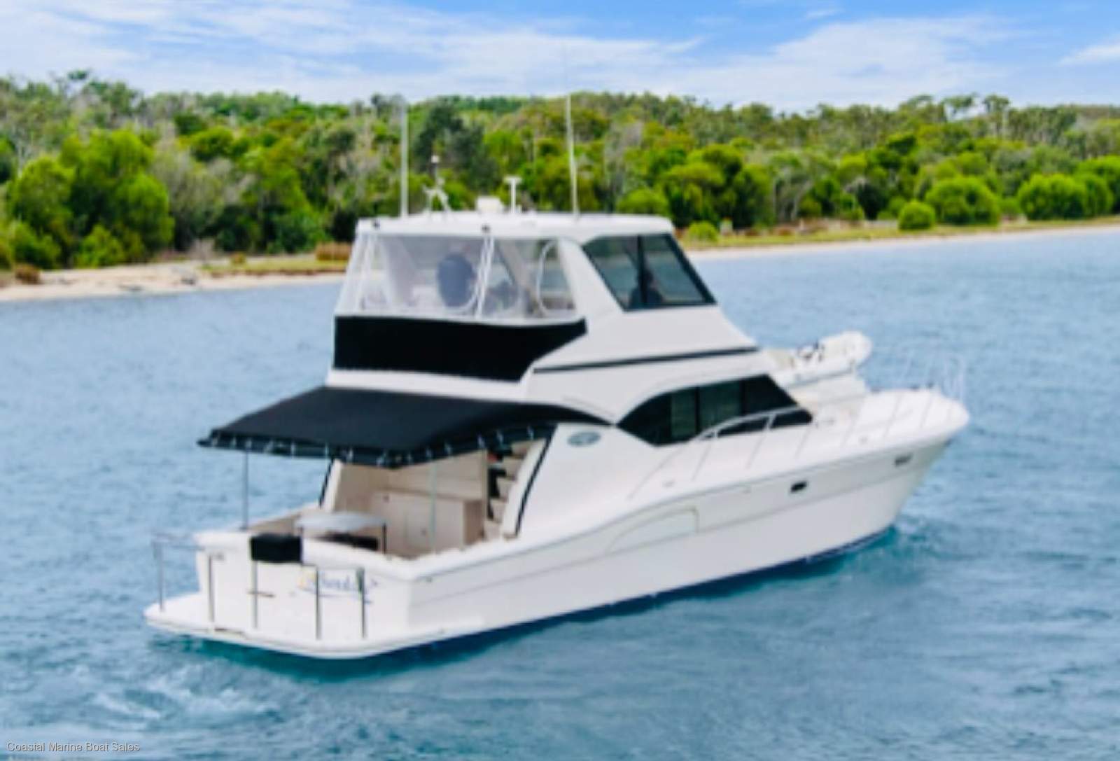 Kingfisher 50 Royale Enclosed Flybridge