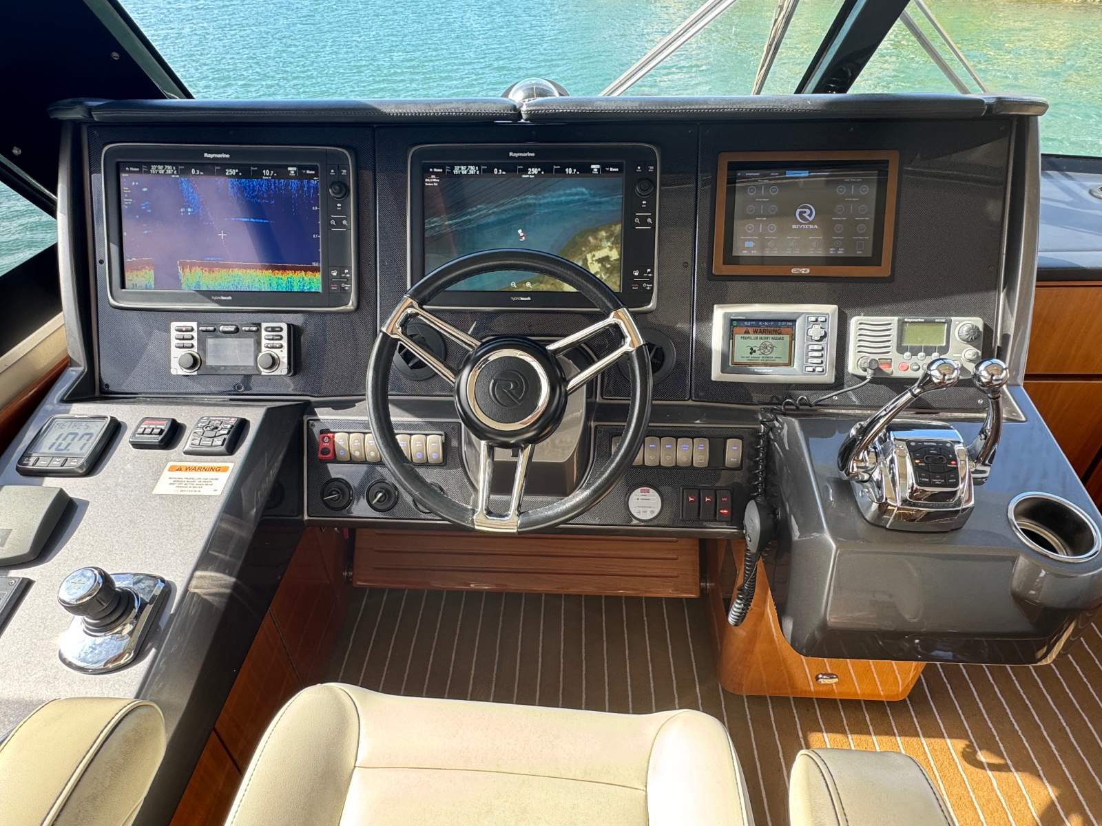 Riviera 53 Enclosed Flybridge