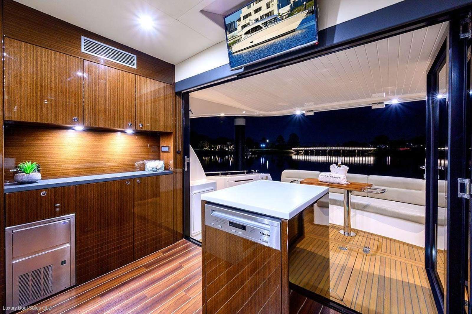 Maritimo S51 Sedan Motoryacht