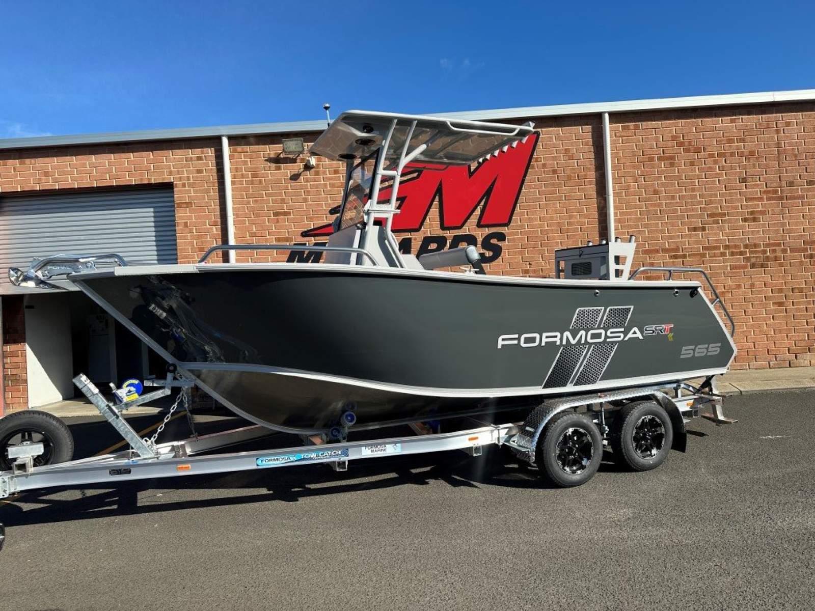 New Formosa 565 SRT Centre Console