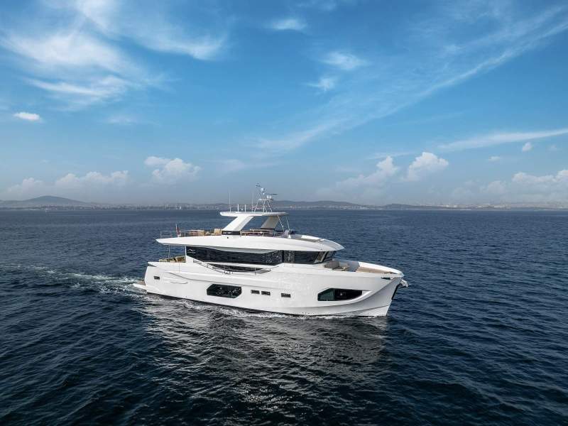 Numarine 22XP Compact 22.6m Explorer Yacht