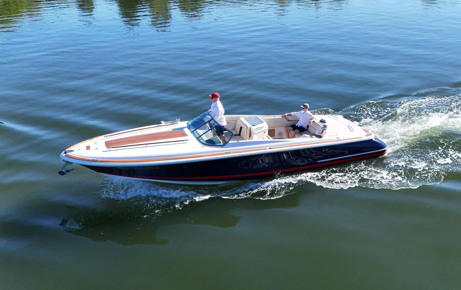 Chris Craft Corsair 28