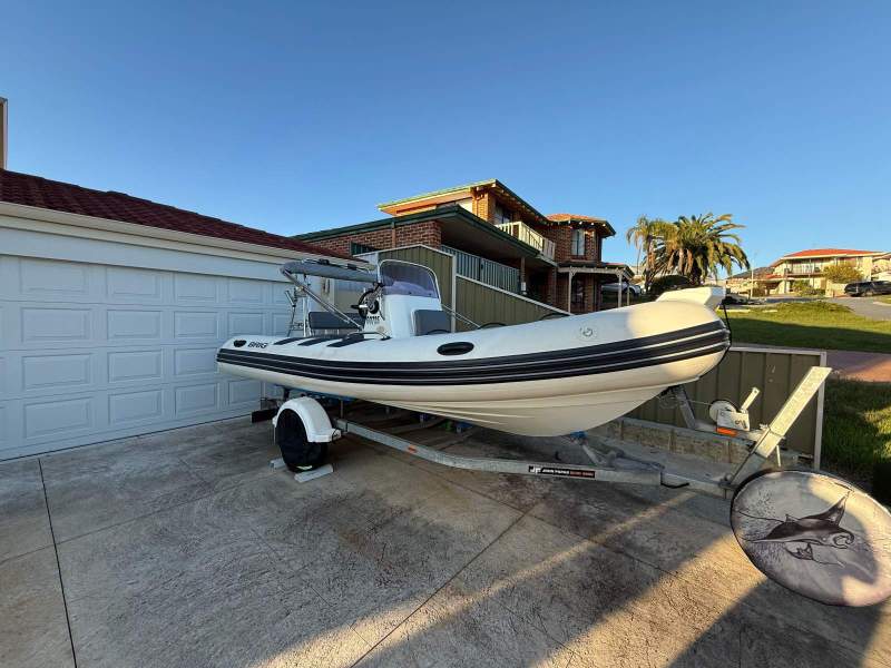 Brig Navigator 485