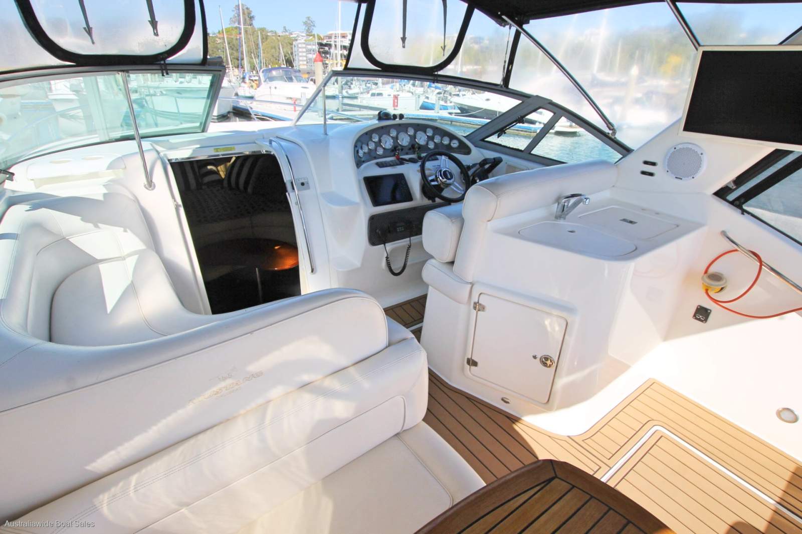Mustang 3200LE Sportscruiser