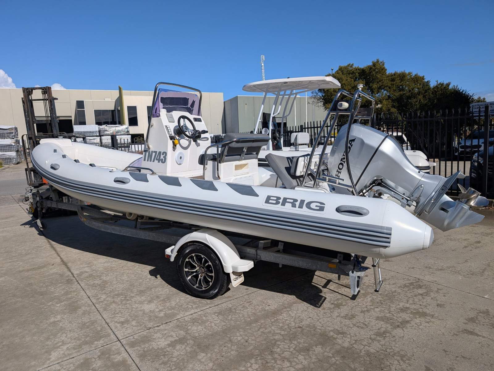 Brig Navigator 610