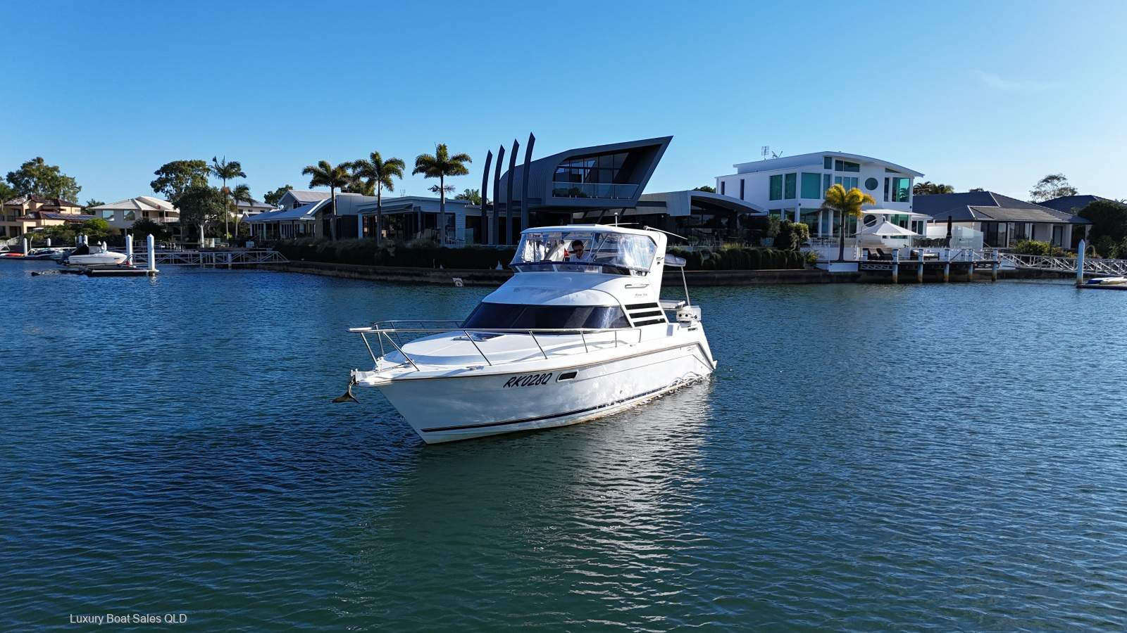 Seaquest 2800 Sports Bridge Cruiser