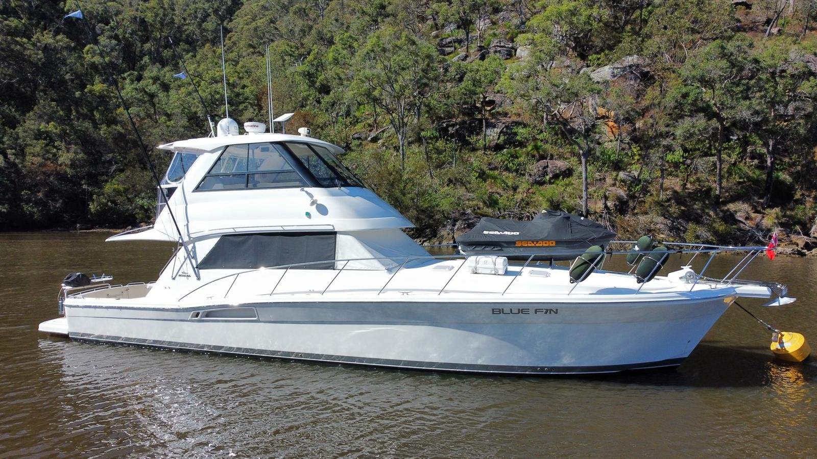 Riviera 48 Platinum Enclosed Flybridge