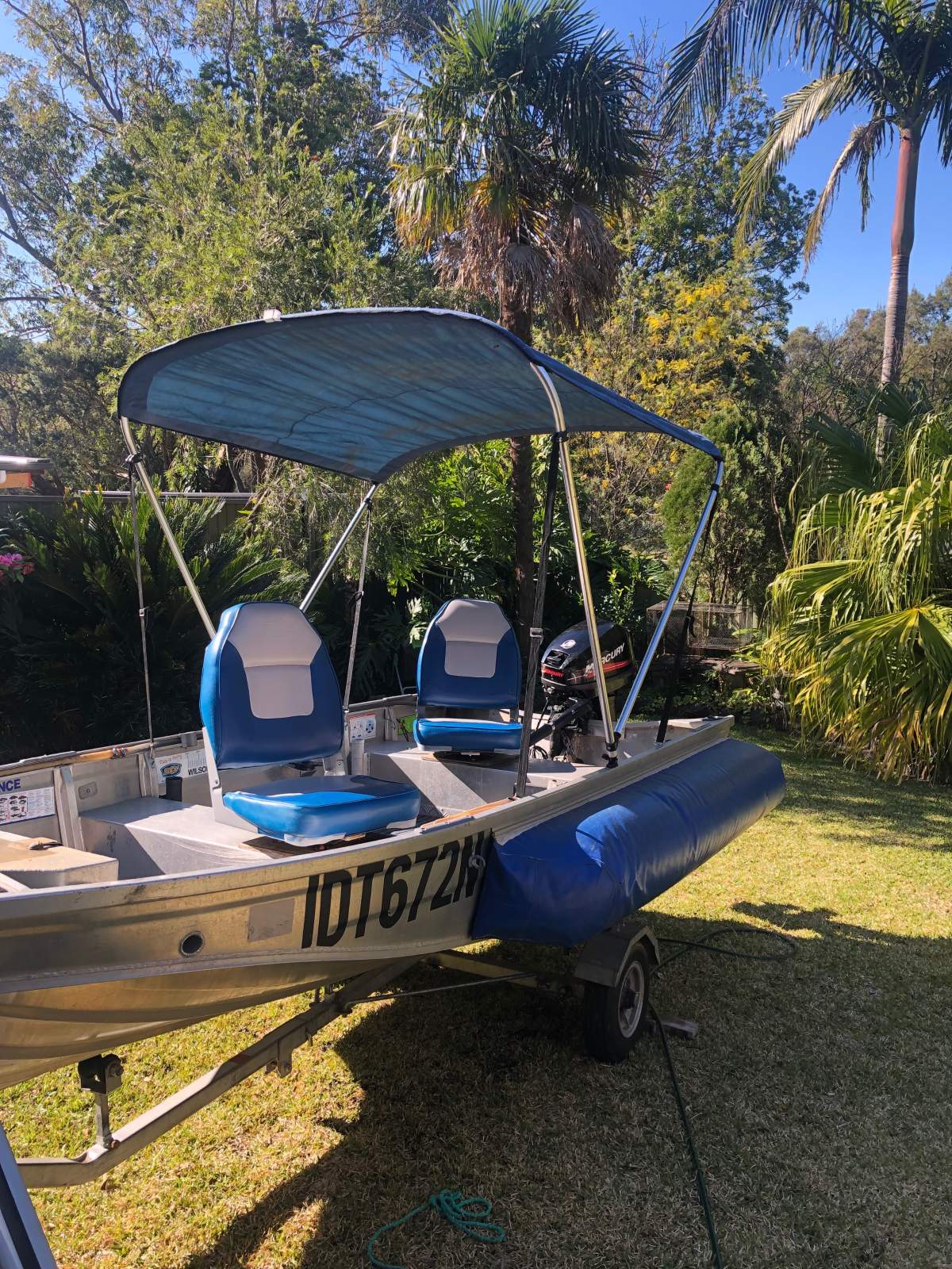 Stessl Mako Craft car topper