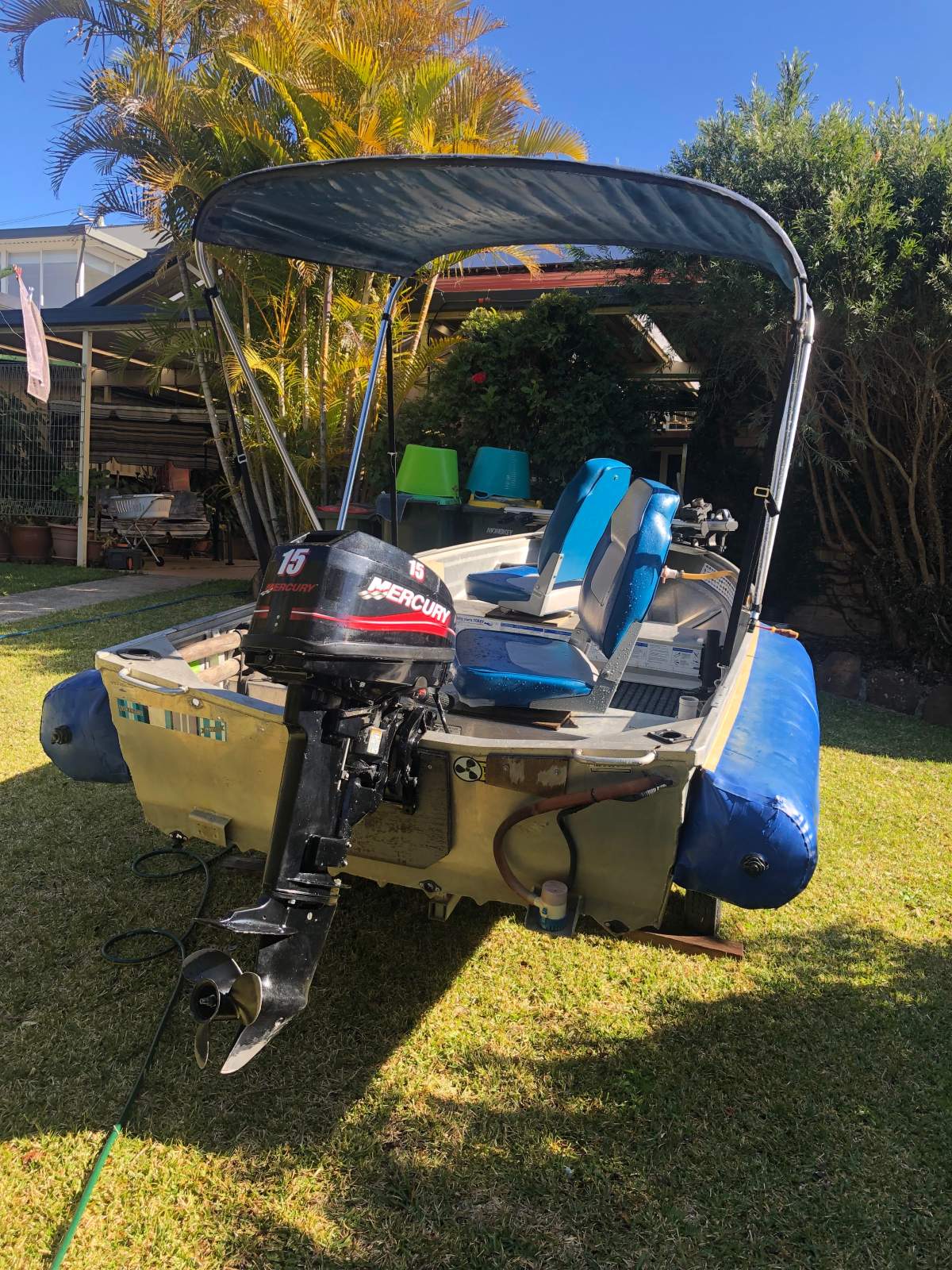 Stessl Mako Craft car topper