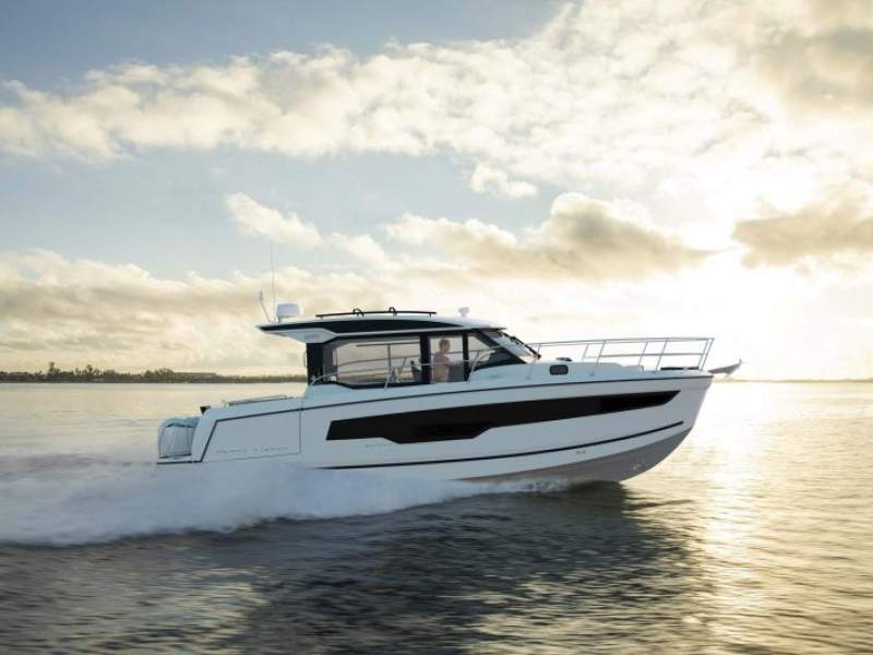 Jeanneau Merry Fisher 1095 Coupe Series 2