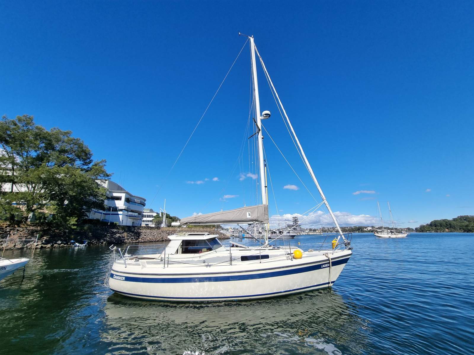 LM 28 Motor Sailer