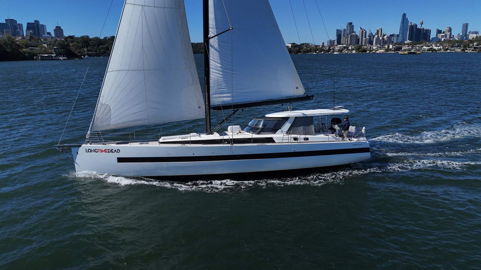 Beneteau Oceanis Yacht 62